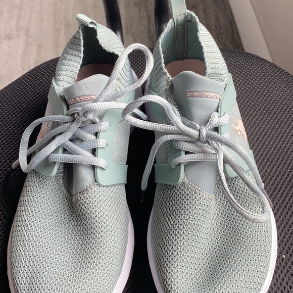 TENNIS SHOES - Picture 2 of 3